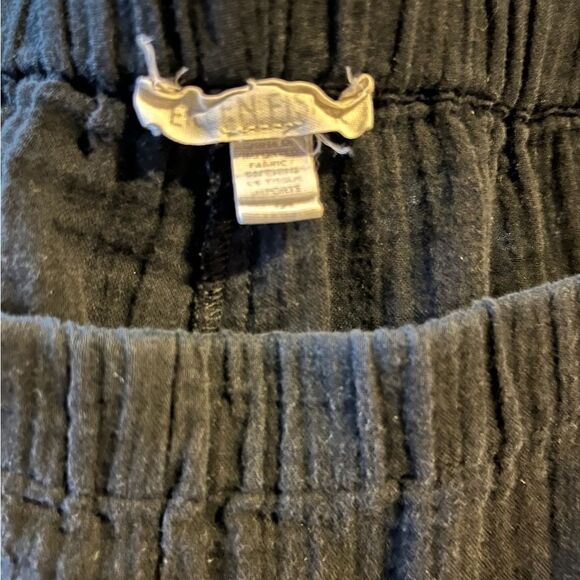 New Eileen, Fisher, black gauze, elastic waste, cropped ankle Capri pants - Picture 4 of 6